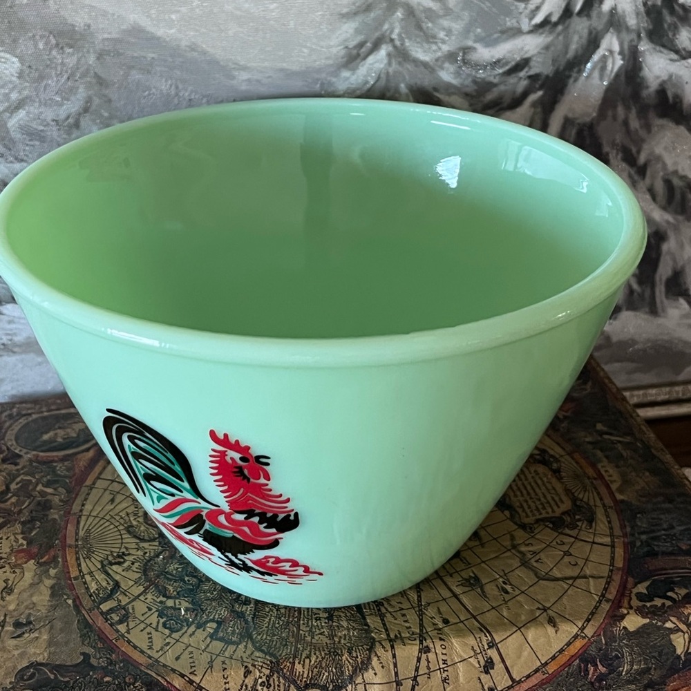 Vintage Jadeite-Style Green Glass Mixing Bowl with Rooster Decal - Picture 5 of 8
